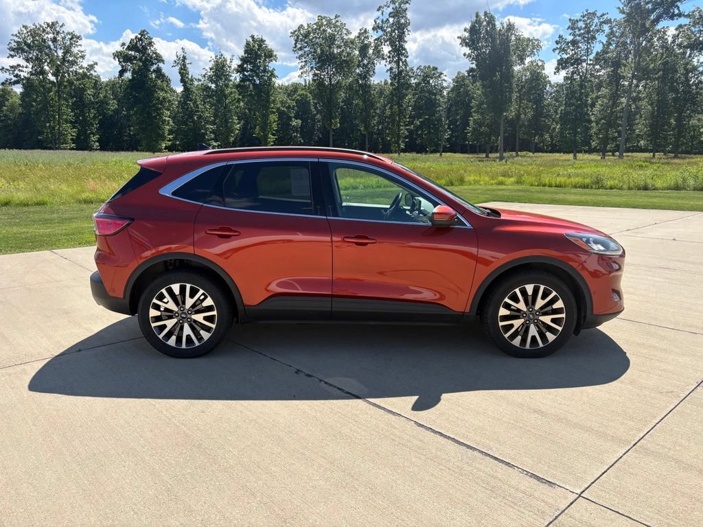 Used 2020 Ford Escape Titanium AWD/4WD image 7