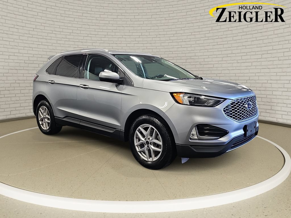 Used 2024 Ford Edge SEL w/ Convenience Package AWD/4WD image 3