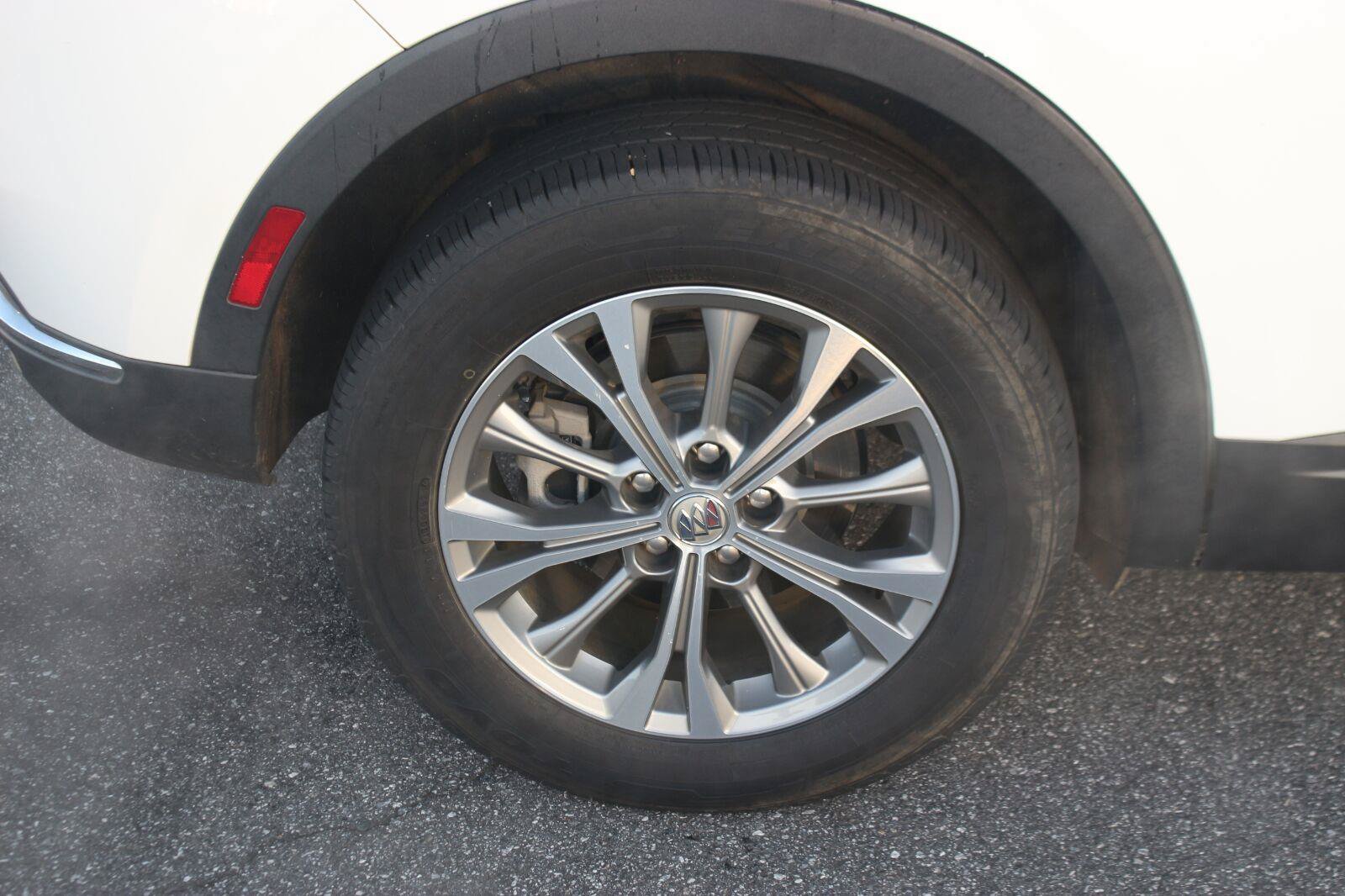 Used 2022 Buick Envision Preferred w/ Safety Package FWD image 33