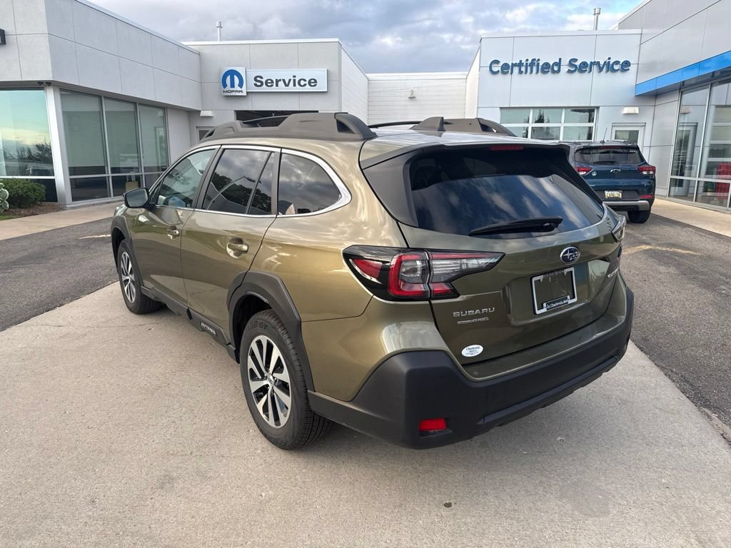 Used 2024 Subaru Outback Premium AWD/4WD image 7