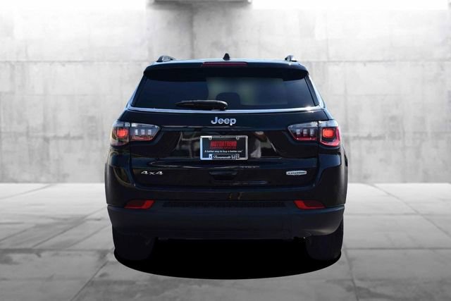 Used 2025 Jeep Compass Latitude w/ Sun & Sound Group AWD/4WD image 6