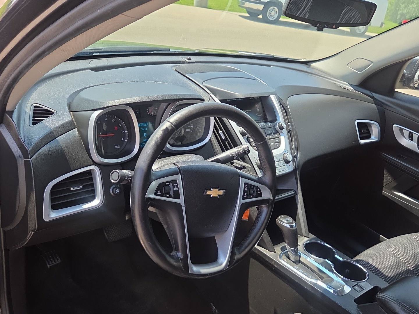Used 2017 Chevrolet Equinox LT w/ Convenience Package FWD image 18