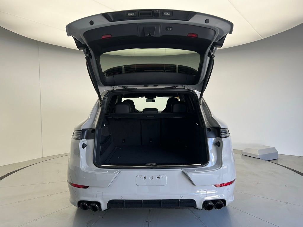 Certified 2026 Porsche Cayenne GTS image 20
