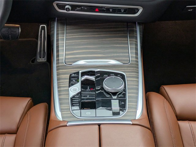 Used 2025 BMW X7 M60i w/ M Sport Professional Package image 20