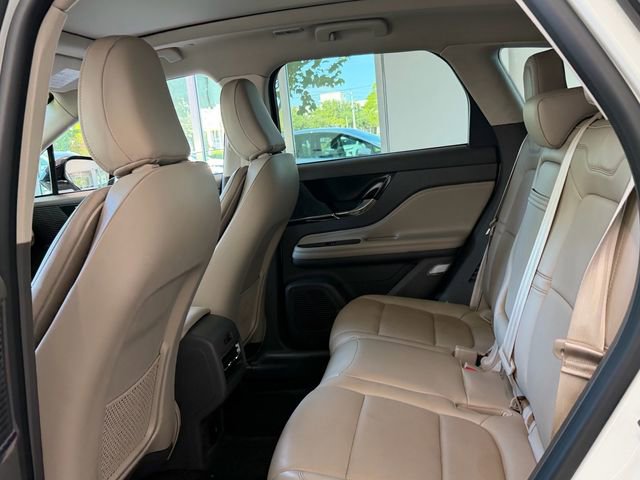 Used 2022 Lincoln Corsair FWD w/ Premium Package image 8