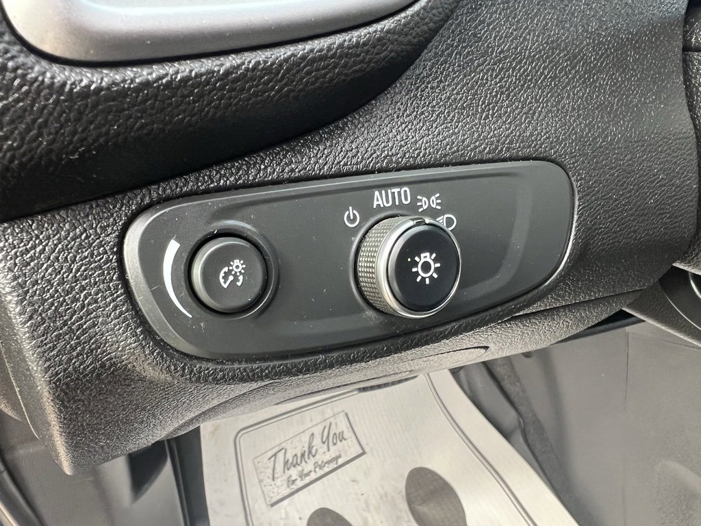 Used 2020 Chevrolet Trax LT w/ LT Convenience Package image 25