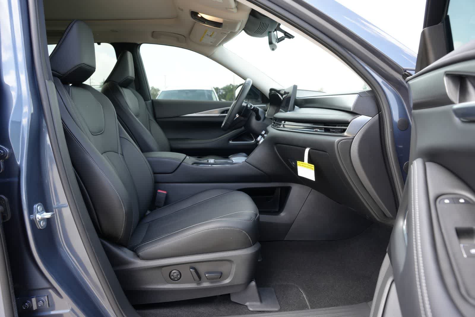Used 2026 INFINITI QX60 Luxe w/ Cargo Package FWD image 22