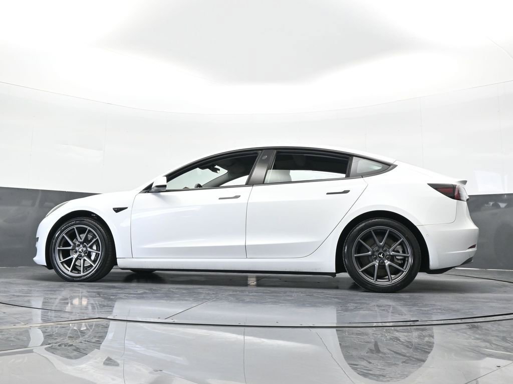 Used 2021 Tesla Model 3 Standard Range Plus image 56