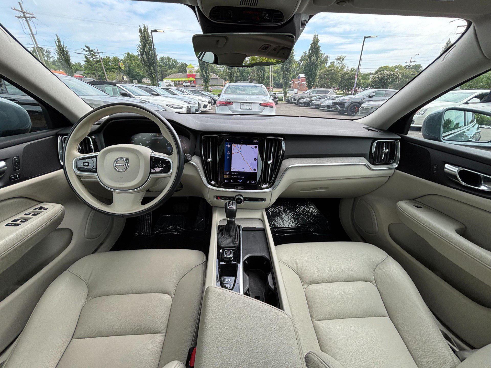Used 2022 Volvo V60 T5 Cross Country AWD/4WD image 31