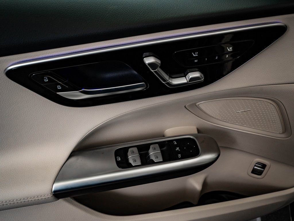 New 2026 Mercedes-Benz C 300 4MATIC Sedan image 28