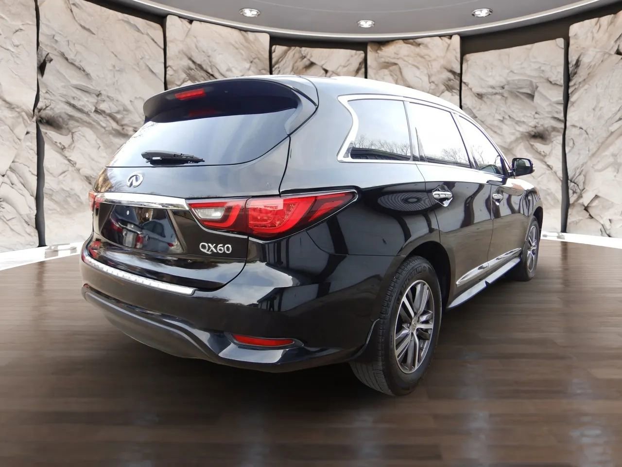 Used 2018 INFINITI QX60 FWD w/ Premium Package image 6