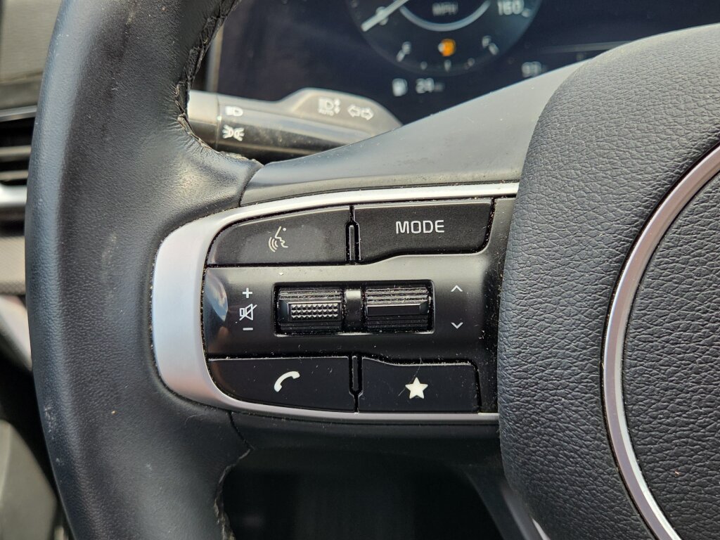 Used 2025 Kia Sportage SX FWD image 19