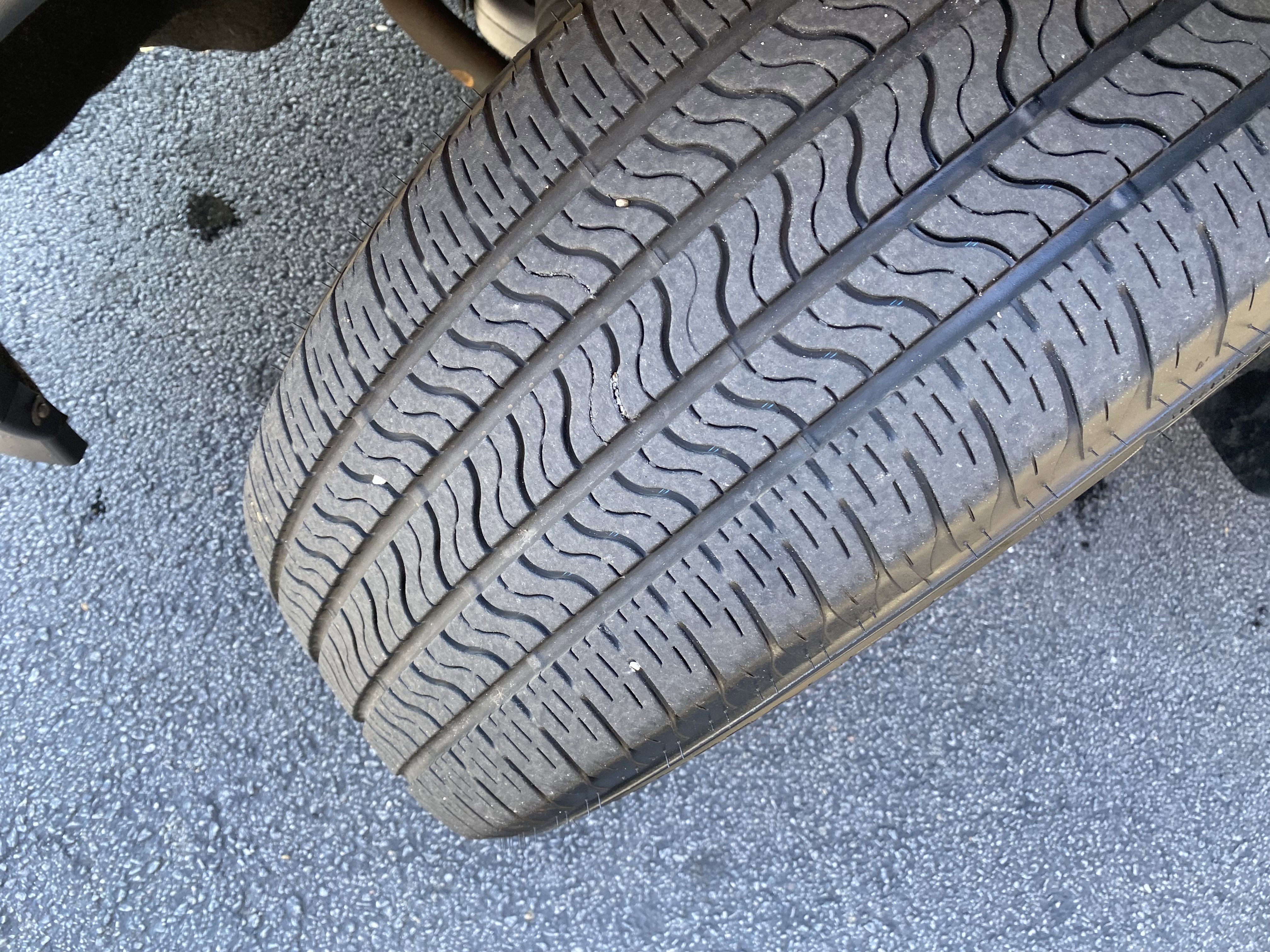 Used 2020 Dodge Durango SXT w/ 3rd Row Seating Group image 12