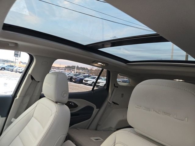 Used 2023 GMC Terrain Denali image 19