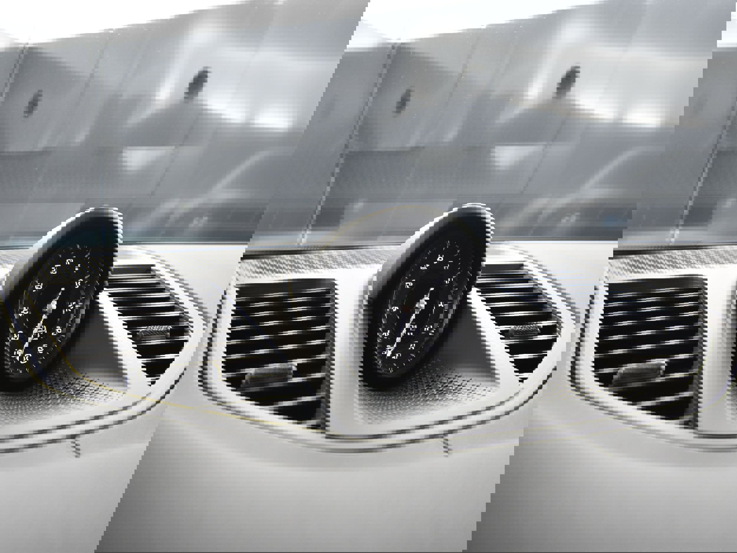 New 2025 Porsche Panamera 4 image 25