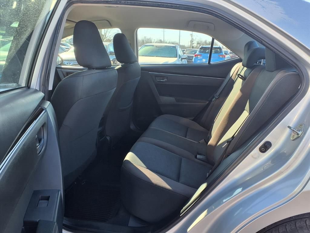 Used 2019 Toyota Corolla L image 9