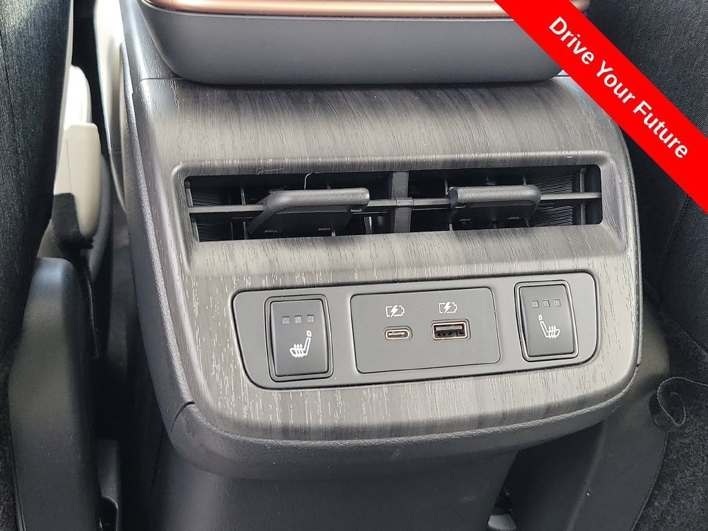 Used 2024 Nissan Ariya FWD image 25