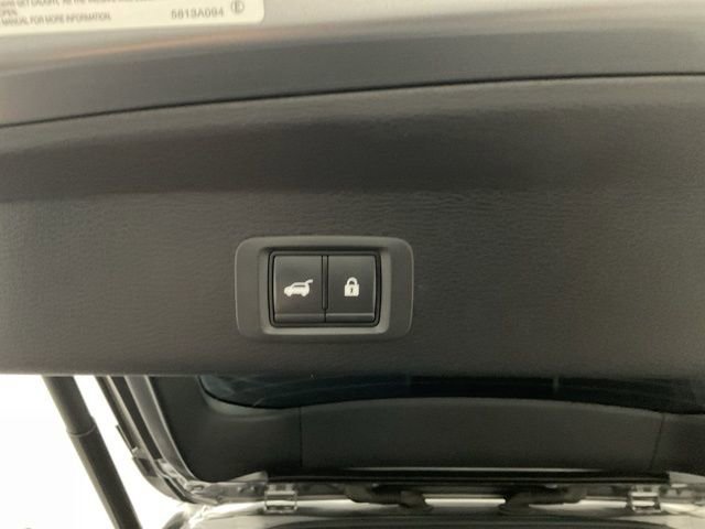 Used 2023 Mitsubishi Outlander SEL image 32