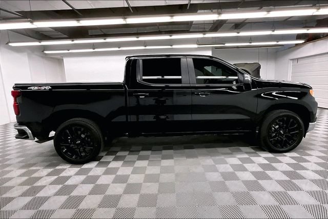 Used 2023 Chevrolet Silverado 1500 LT w/ LPO, Dark Essentials Package AWD/4WD image 15