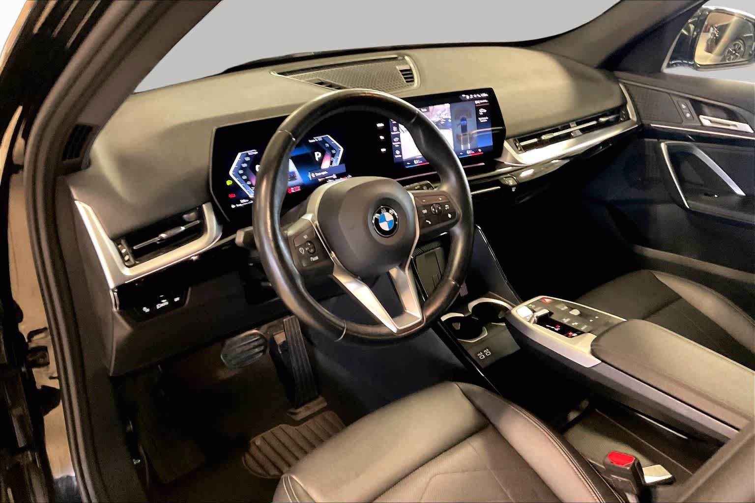 Used 2023 BMW X1 xDrive28i AWD/4WD image 16