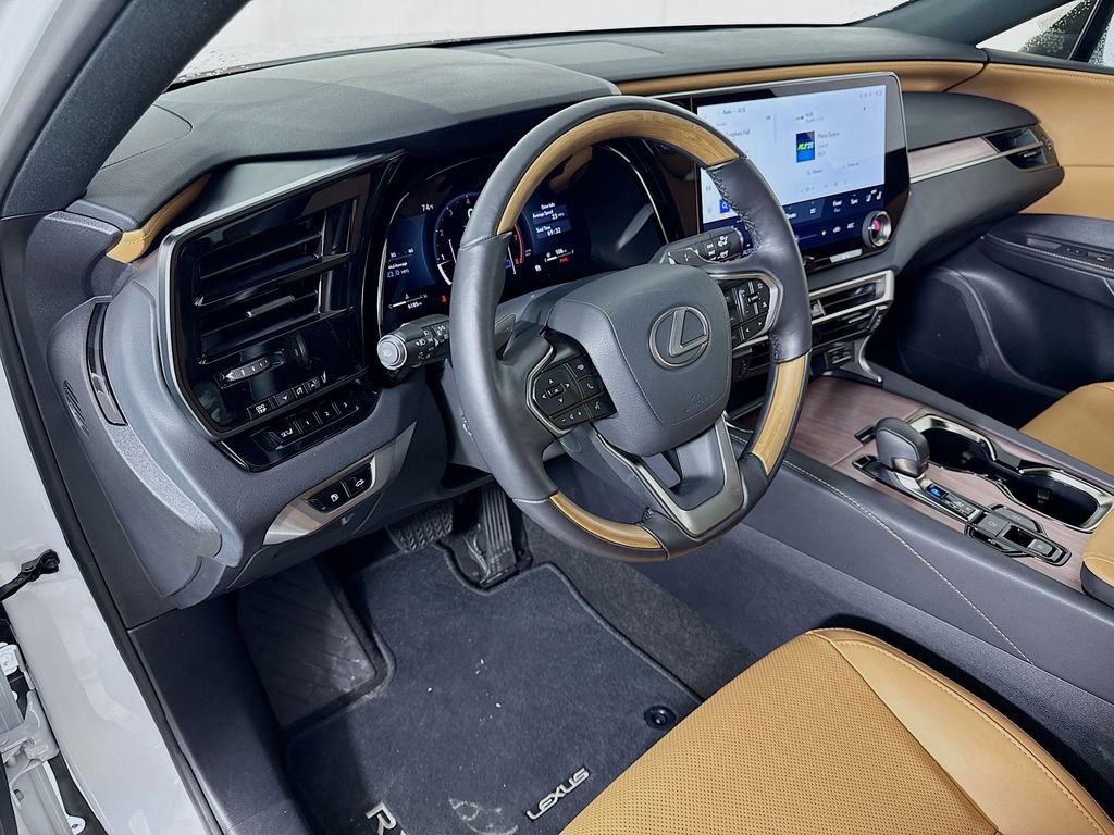 Used 2025 Lexus RX 350 Premium w/ Accessory Package (Z1) image 9