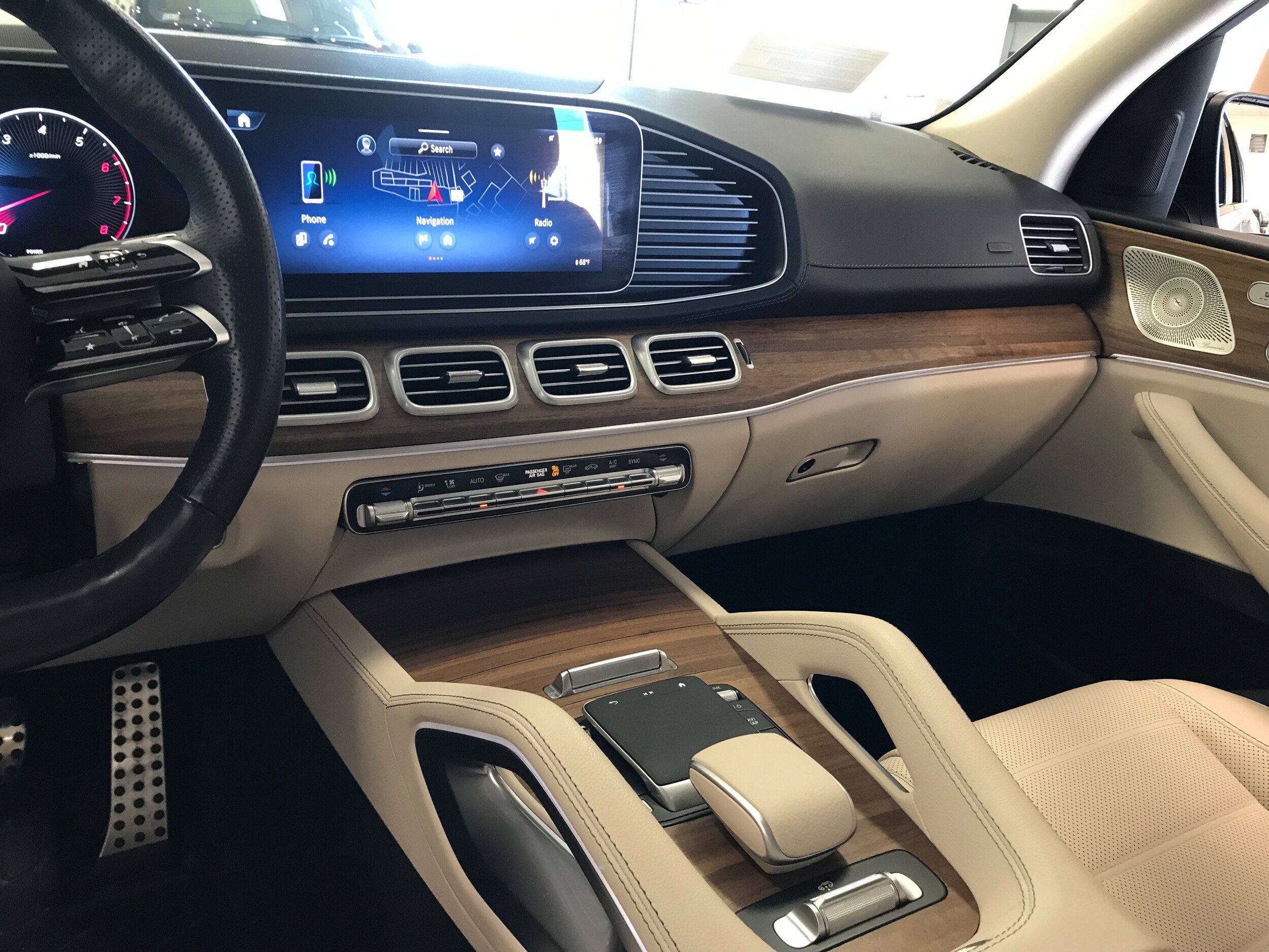 Used 2025 Mercedes-Benz GLS 450 4MATIC image 14