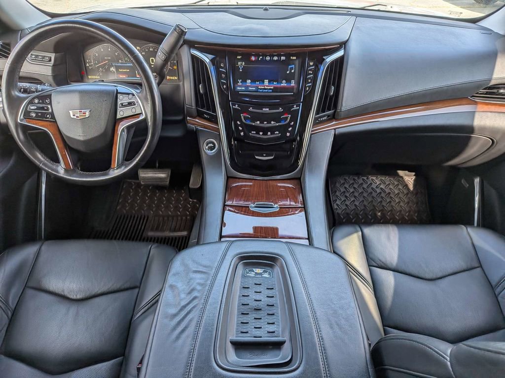 Used 2015 Cadillac Escalade ESV Luxury image 15