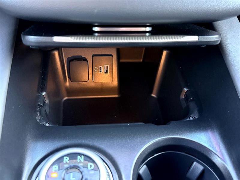 Used 2025 Ford Explorer Active image 43