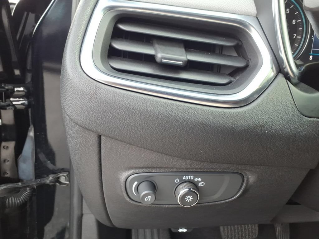 Certified 2024 Chevrolet Equinox LS w/ LS Convenience Package FWD image 30