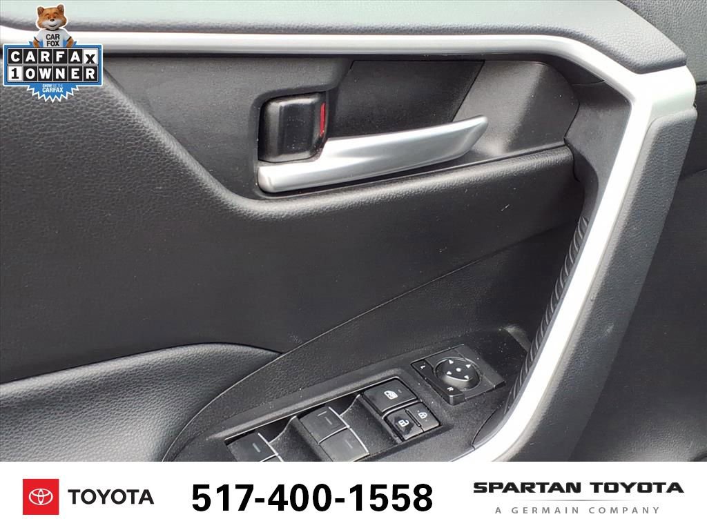 Used 2025 Toyota RAV4 XLE image 15