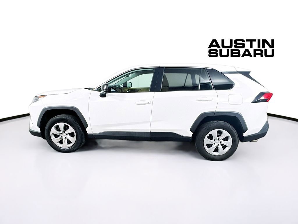 Used 2022 Toyota RAV4 LE image 4