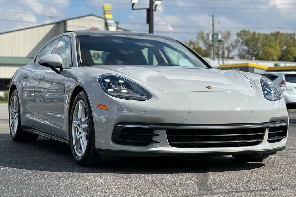 Used 2018 Porsche Panamera 4 image 9