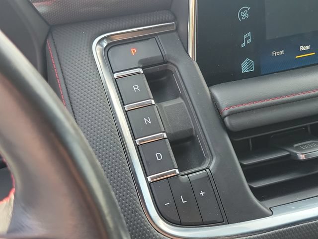 Certified 2022 Chevrolet Tahoe RST w/ Luxury Package AWD/4WD image 13