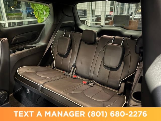 New 2026 Chrysler Pacifica Limited w/ S Appearance Package FWD image 24