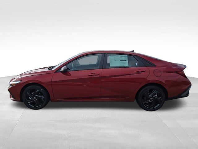 Certified 2026 Hyundai Elantra Sport FWD image 5