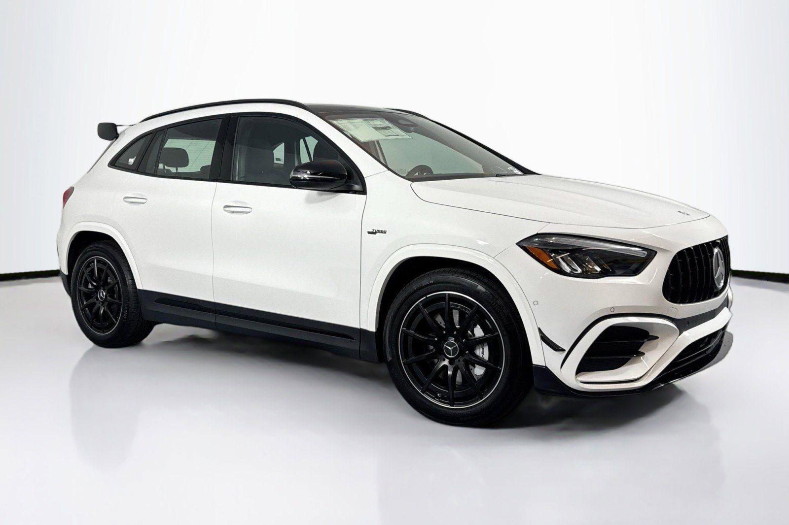 New 2025 Mercedes-Benz GLA 35 AMG 4MATIC image 3