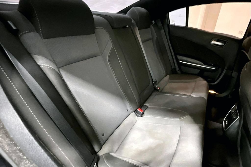 Used 2017 Dodge Charger R/T RWD image 32