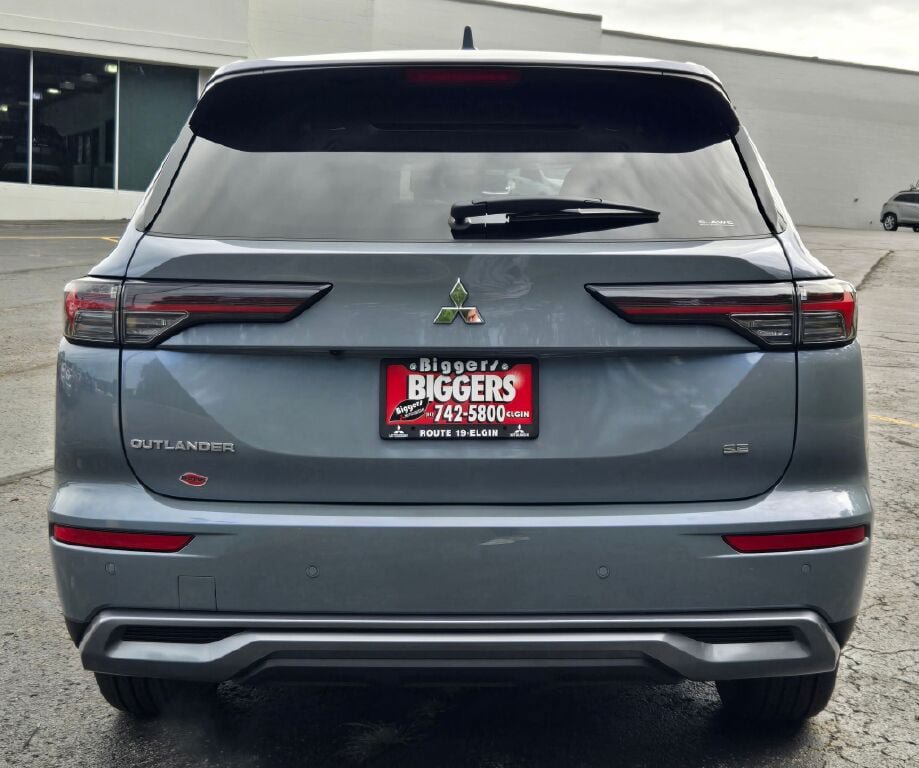 New 2026 Mitsubishi Outlander SE AWD/4WD image 12