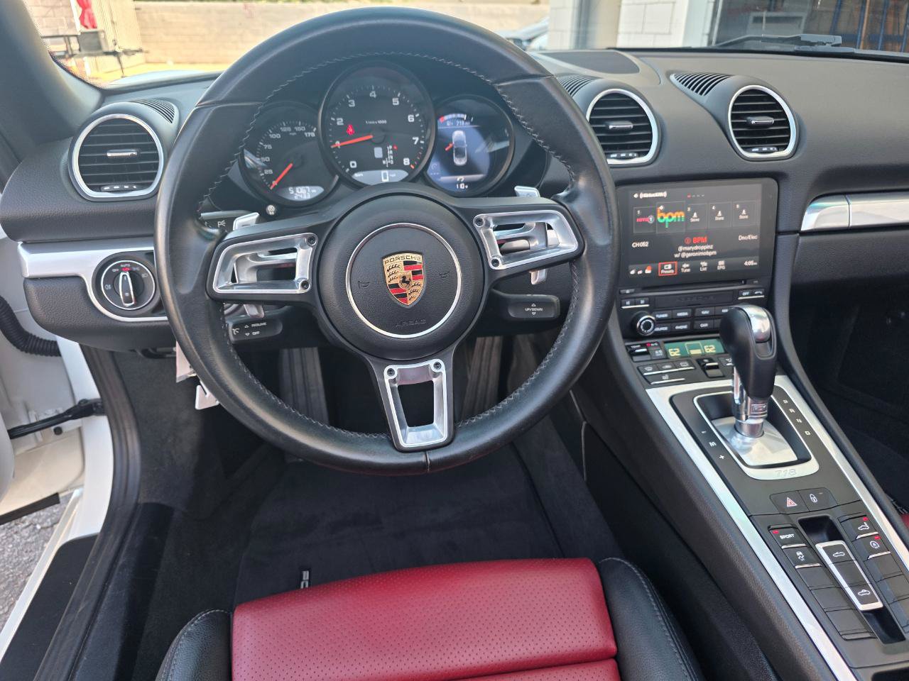 Used 2017 Porsche 718 Boxster RWD image 37
