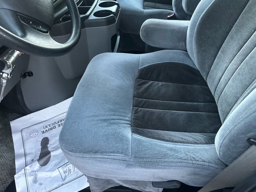 Used 2010 Ford E-150 and Econoline 150 image 30