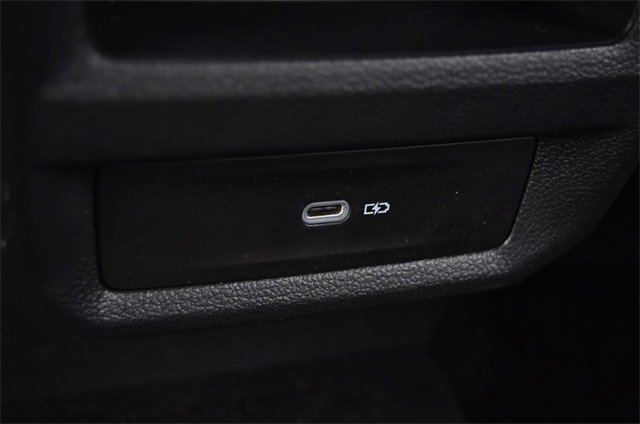 Certified 2023 Volkswagen Taos SE image 22