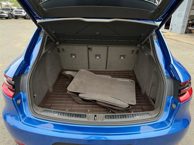 Used 2018 Porsche Macan AWD image 17