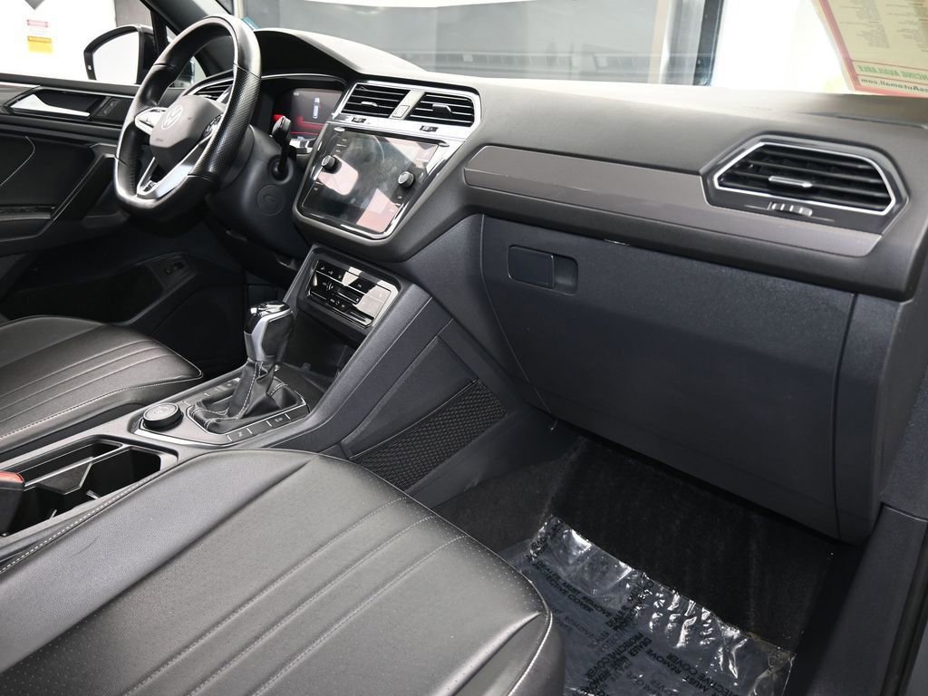 Used 2022 Volkswagen Tiguan SE R-Line AWD/4WD image 51