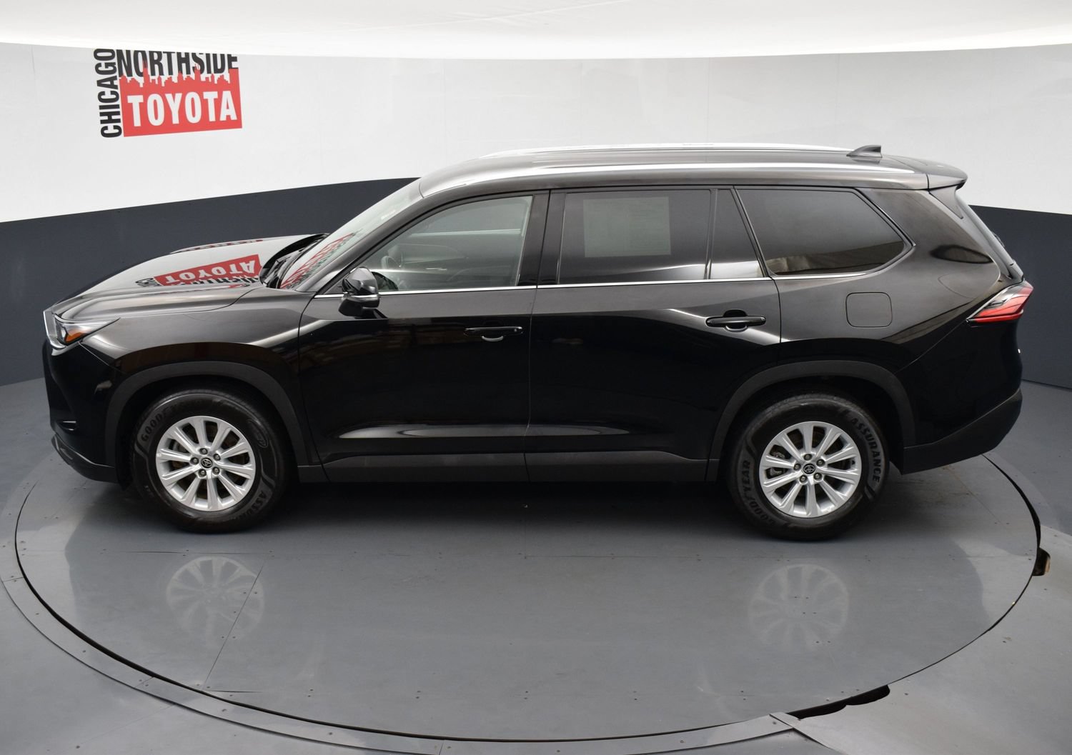 Used 2025 Toyota Grand Highlander AWD image 21