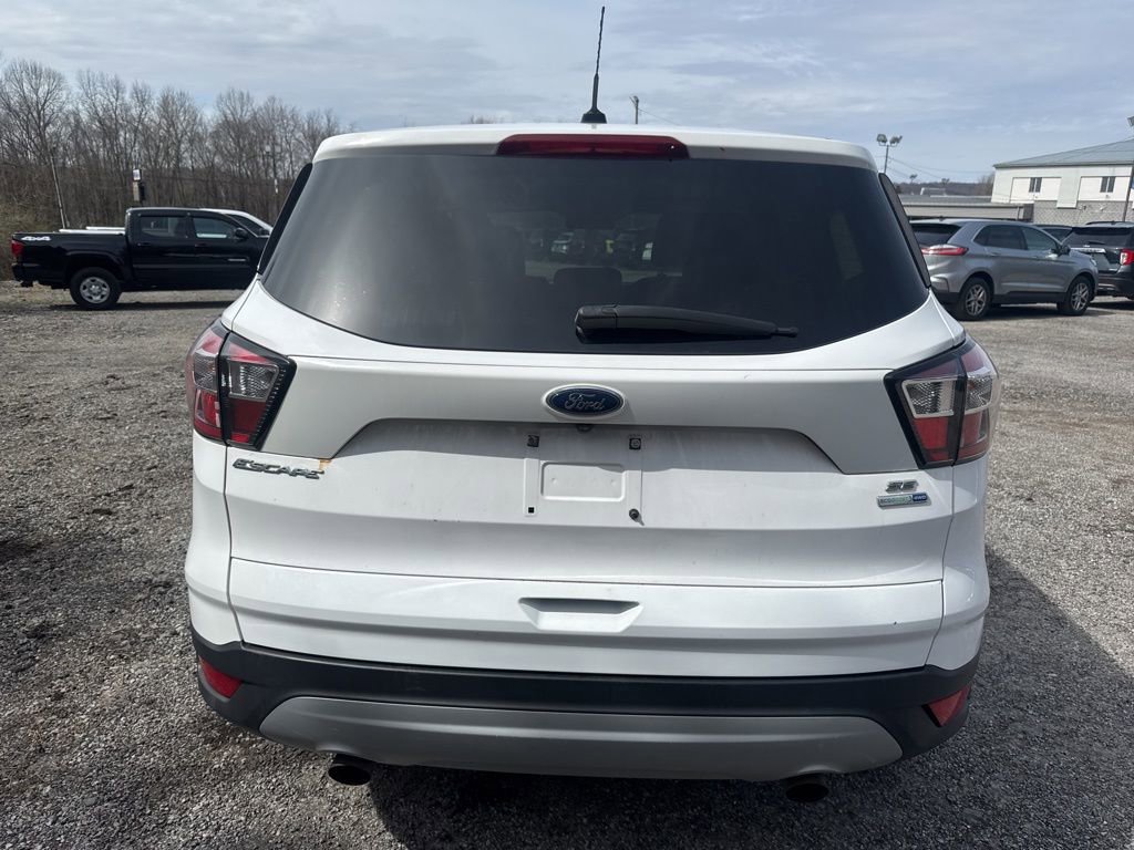 Used 2017 Ford Escape SE AWD/4WD image 8