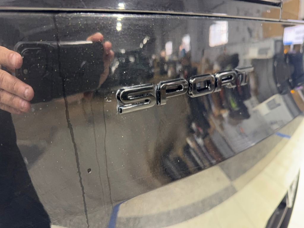 Used 2024 Land Rover Range Rover Sport Dynamic SE image 23