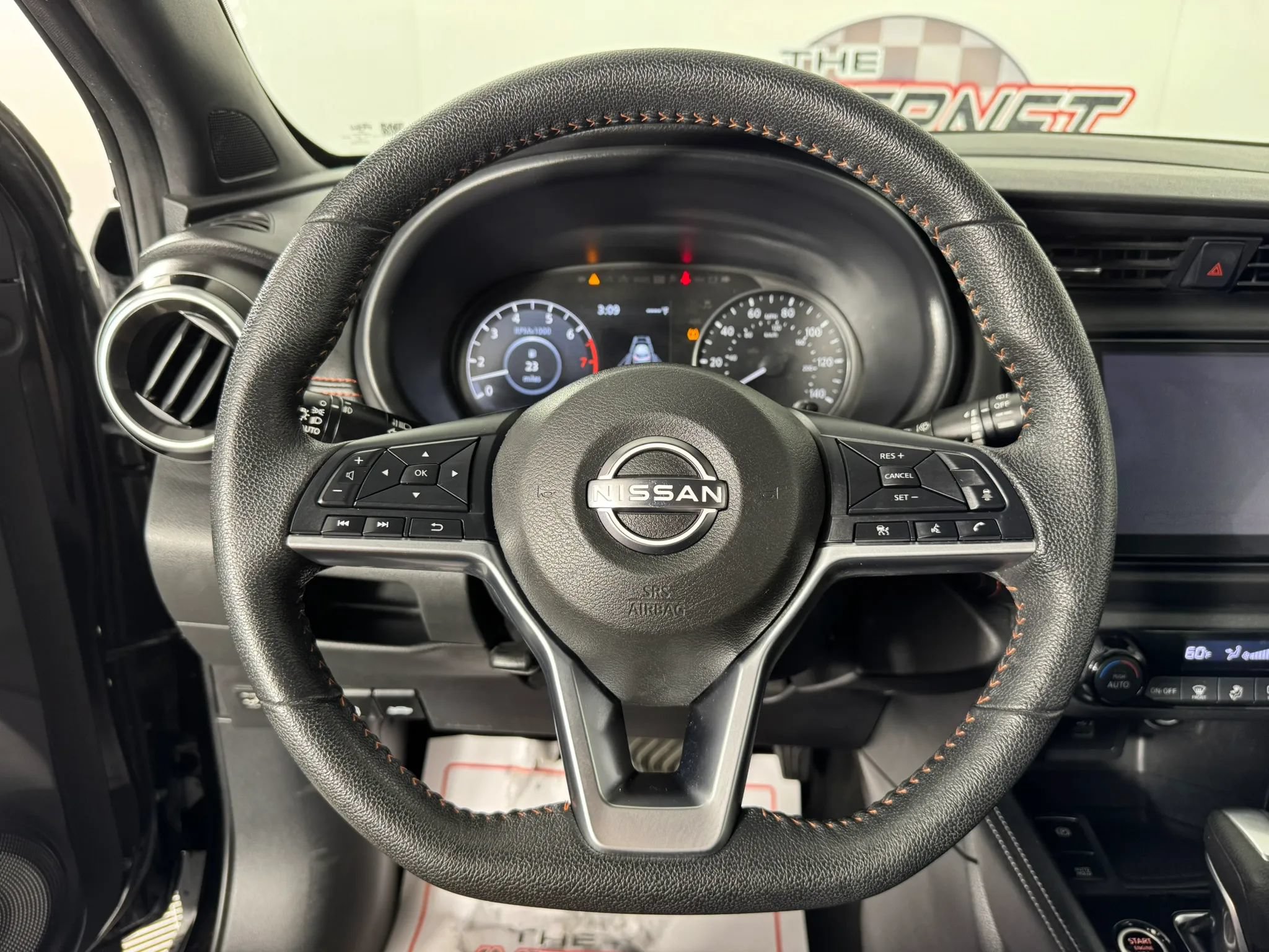 Used 2024 Nissan Kicks SR FWD image 13