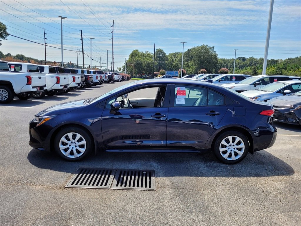 New 2025 Toyota Corolla LE image 4