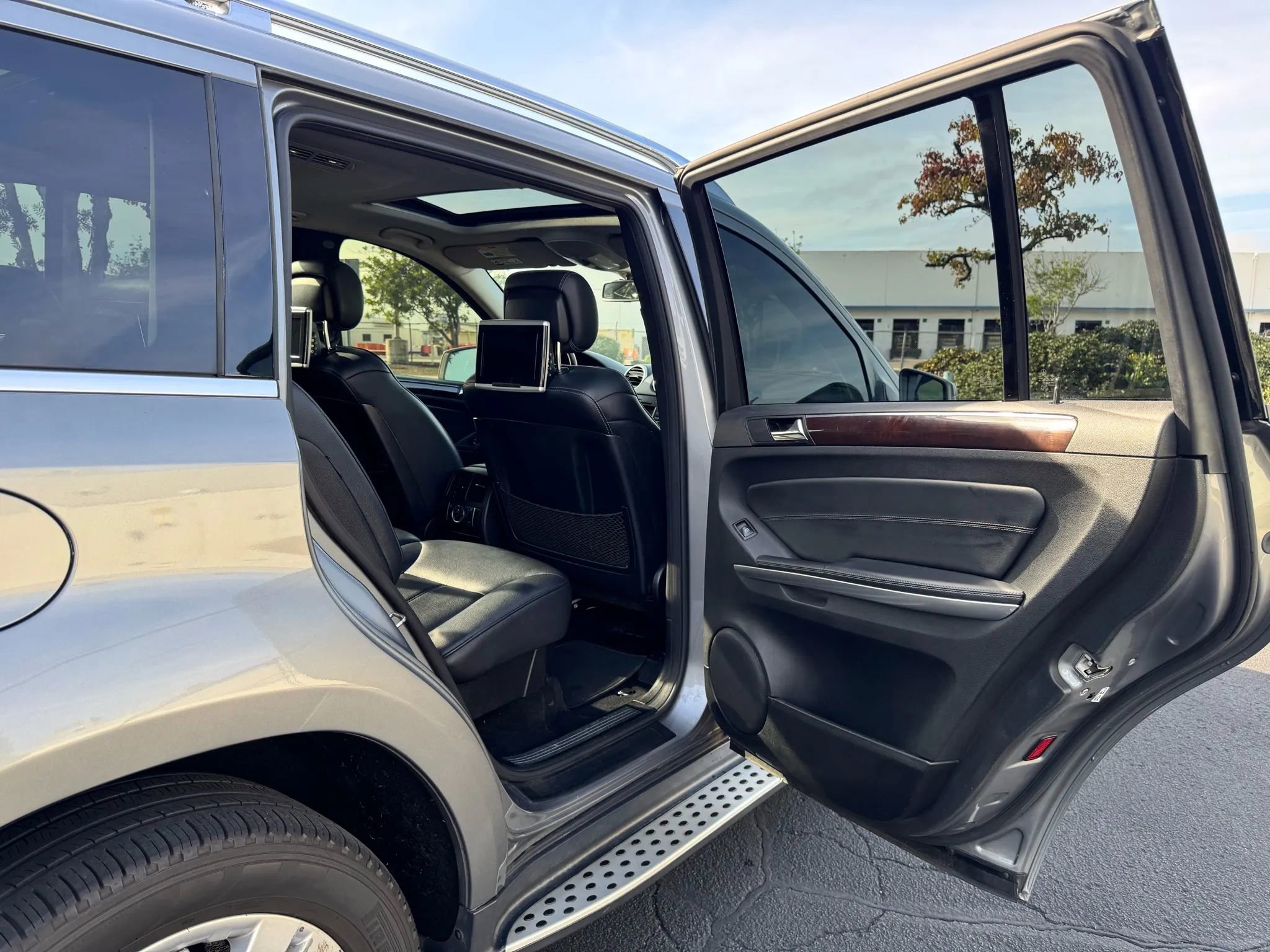 Used 2012 Mercedes-Benz GL 450 4MATIC image 30