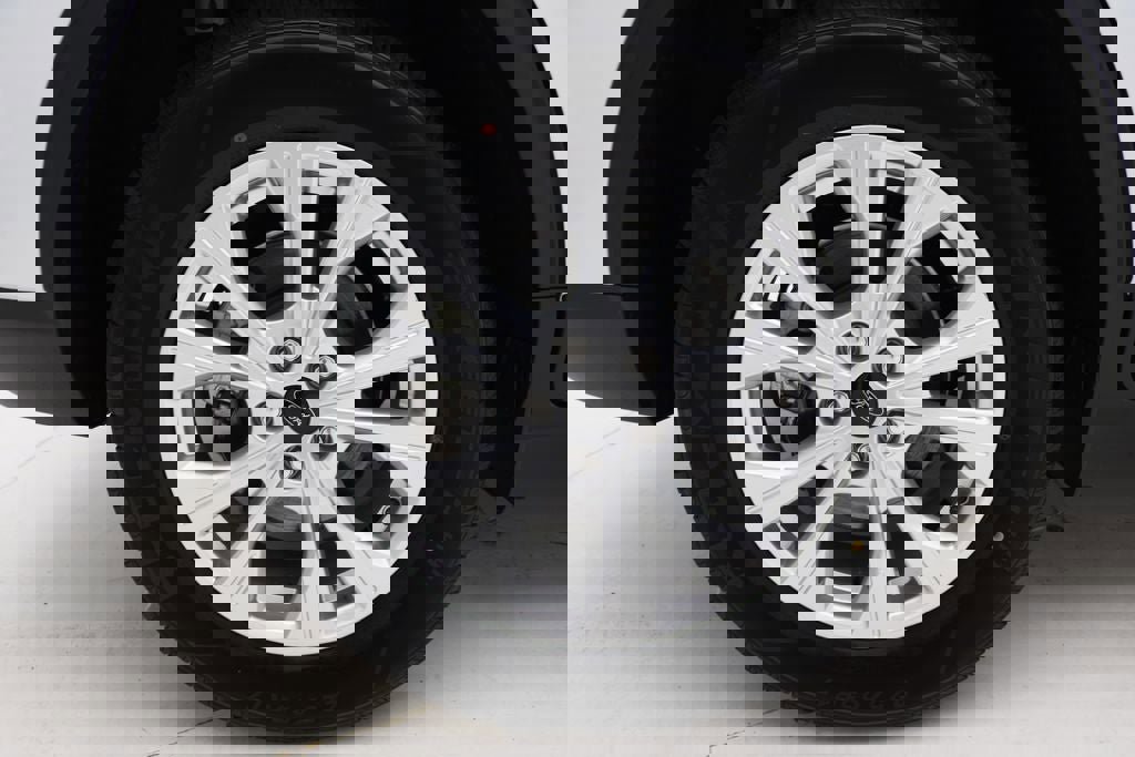 Used 2025 Ford Escape Active image 9